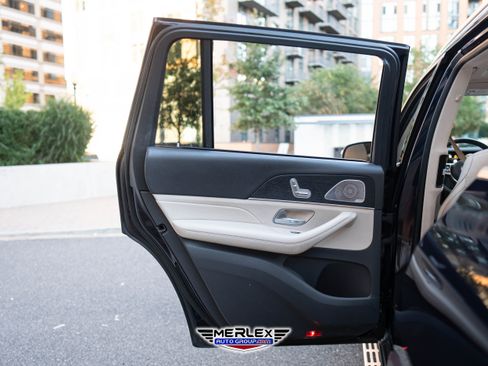 Used 2020 Mercedes-Benz GLS 450 4MATIC image 45