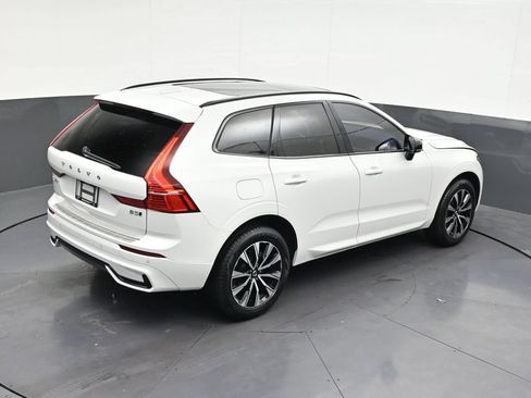 Certified 2024 Volvo XC60 B5 Core w/ Protection Package Premier AWD/4WD image 20