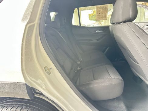 Used 2025 Chevrolet Equinox LT image 39