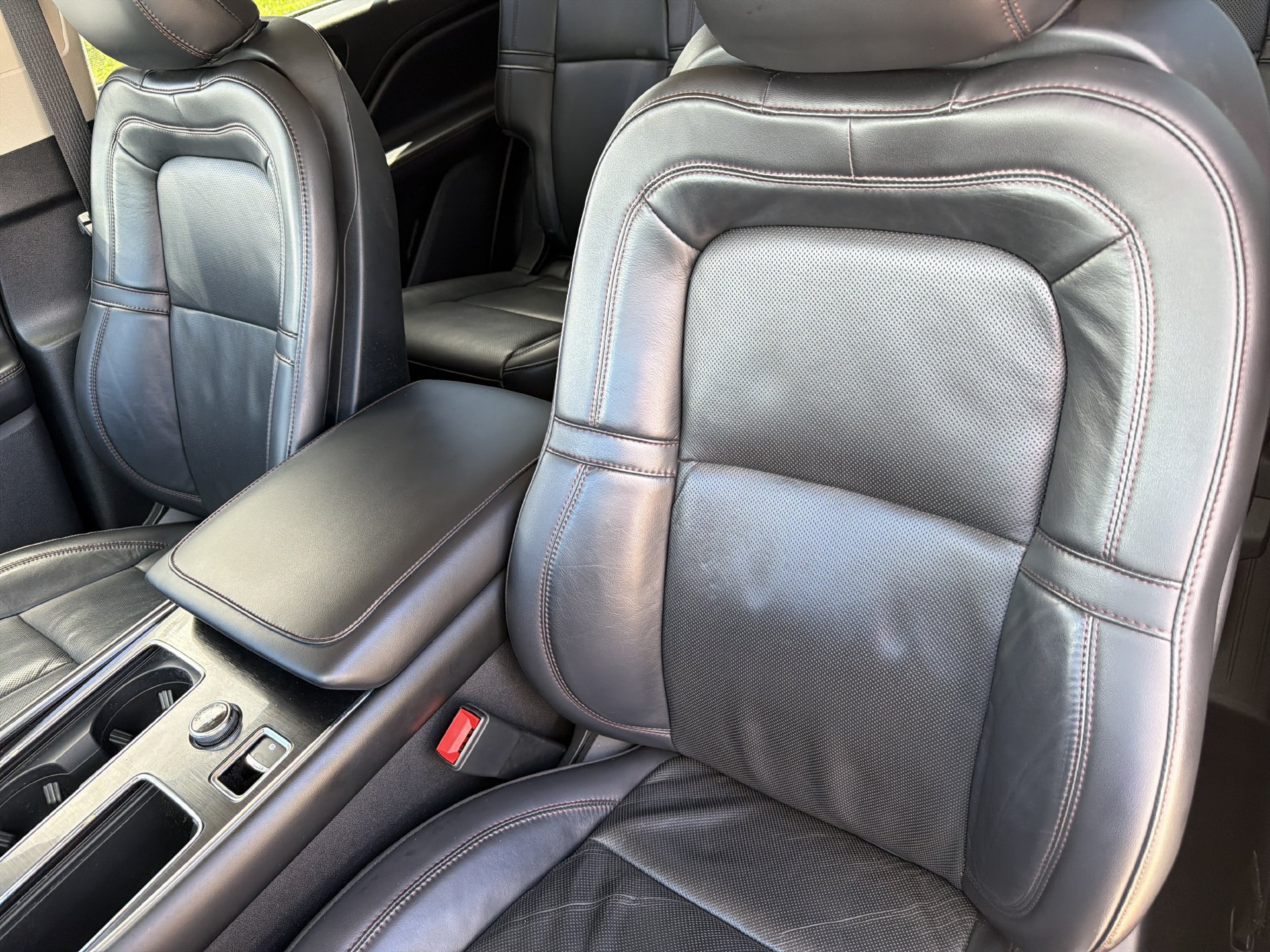 Used 2021 Lincoln Aviator Reserve w/ Equipment Group 201A AWD/4WD image 22