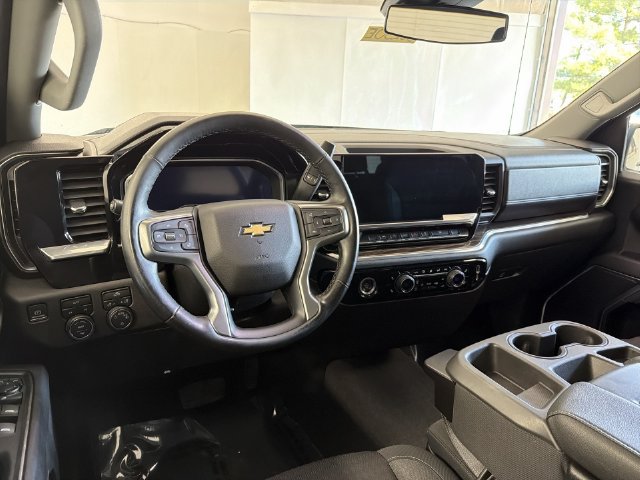 Certified 2023 Chevrolet Silverado 1500 LT AWD/4WD image 18