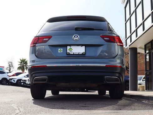 Used 2021 Volkswagen Tiguan SE image 12