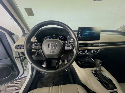 Used 2025 Honda HR-V EX-L image 14