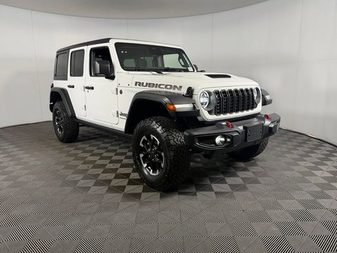 Used 2026 Jeep Wrangler Unlimited Rubicon AWD/4WD image 5