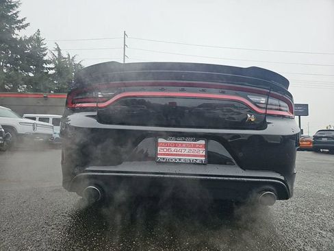 Used 2019 Dodge Charger Scat Pack w/ Navigation & Travel Group image 21