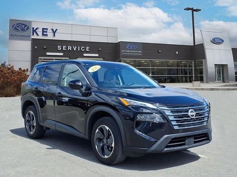 Used 2025 Nissan Rogue SV AWD/4WD image 3