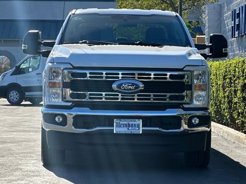 Used 2024 Ford F250 XLT image 9