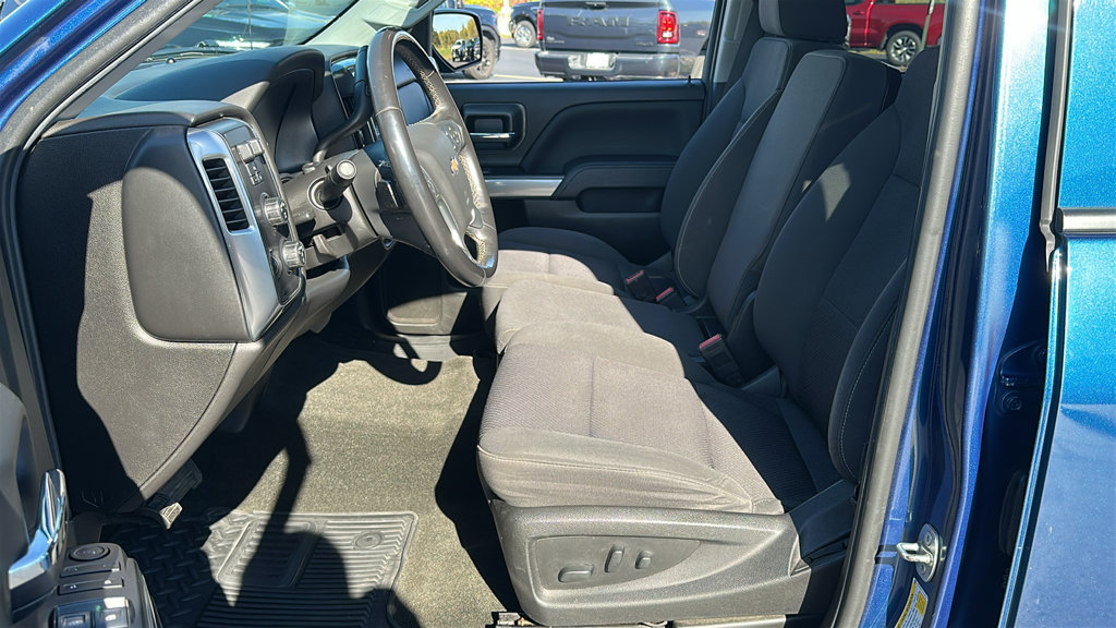 Used 2018 Chevrolet Silverado 1500 LT w/ All Star Edition AWD/4WD image 16