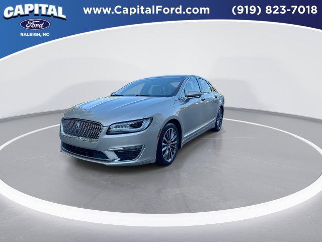 Used 2017 Lincoln MKZ Premiere FWD image 4