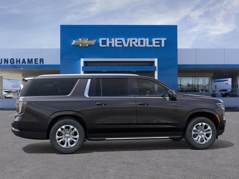 New 2026 Chevrolet Suburban LT w/ Comfort Package image 30