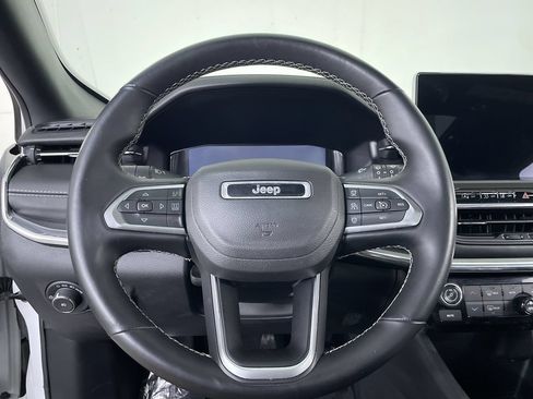 Used 2022 Jeep Compass High Altitude AWD/4WD image 13