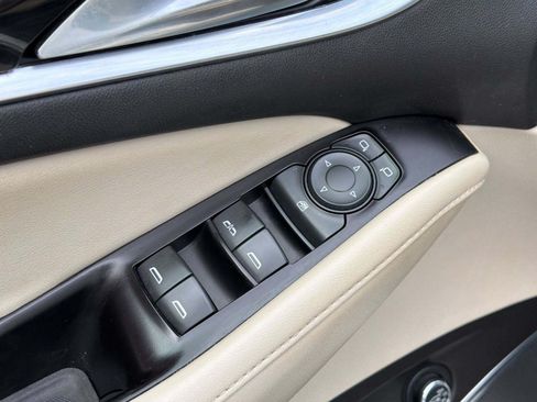 Used 2020 Buick Enclave Essence FWD image 26