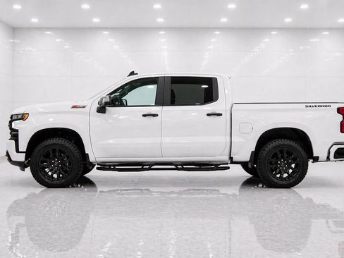Used 2022 Chevrolet Silverado 1500 LT Trail Boss w/ LT Trail Boss Premium Package AWD/4WD image 2