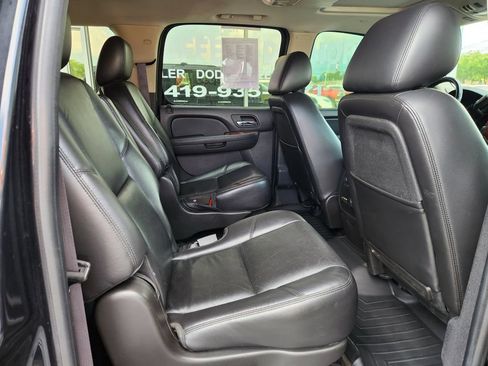 Used 2011 Chevrolet Suburban LTZ AWD/4WD image 12