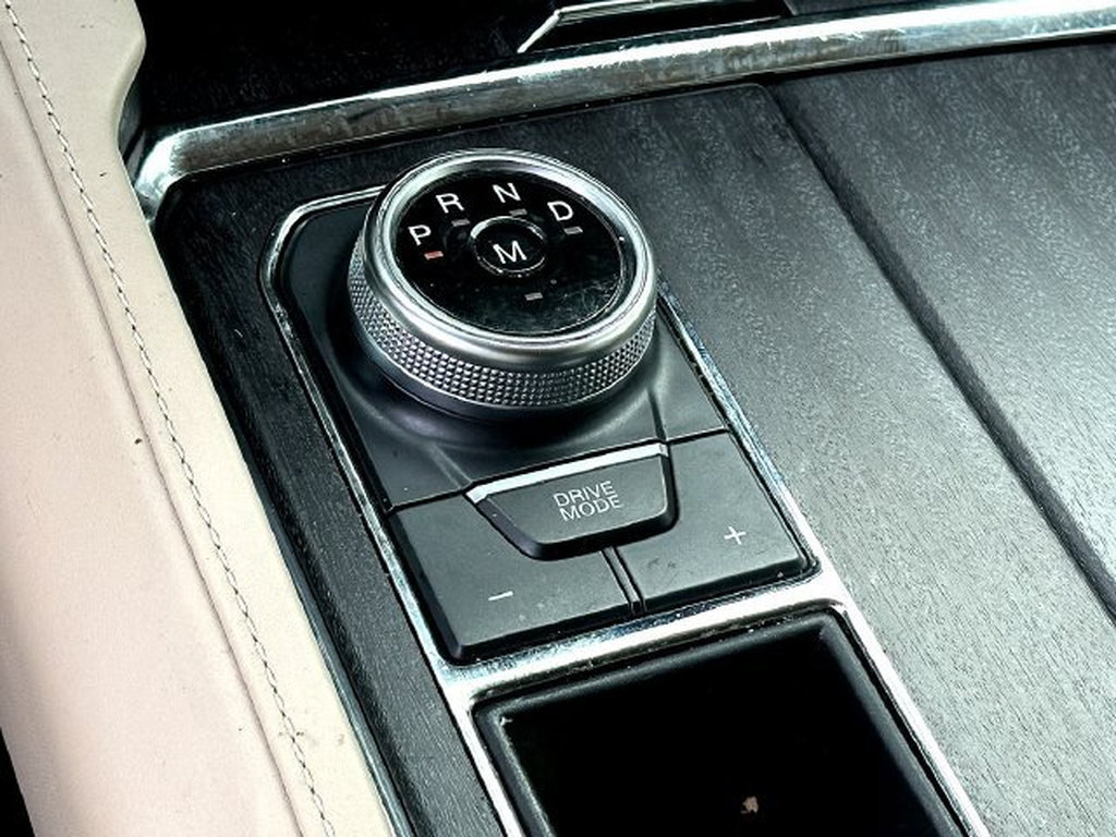 Used 2022 Ford Expedition Max Platinum RWD image 16