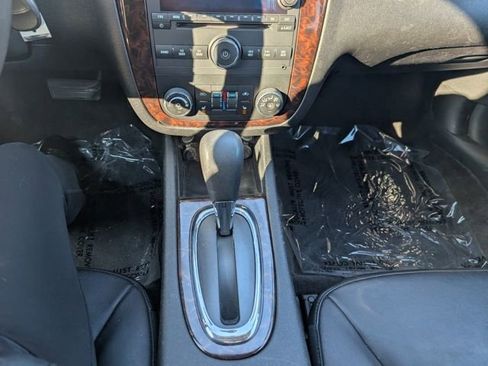 Used 2010 Chevrolet Impala LS image 13