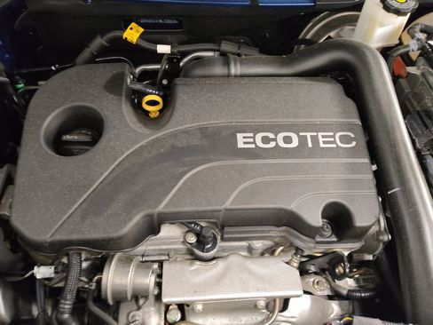 Used 2021 Chevrolet Equinox LT FWD image 30