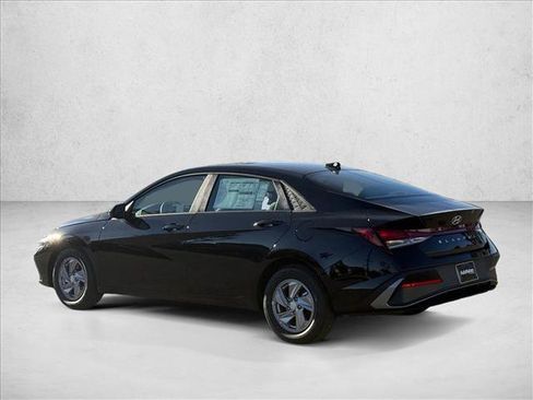 New 2026 Hyundai Elantra SE image 8