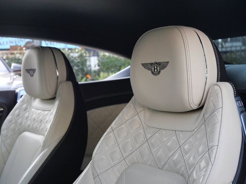 Used 2020 Bentley Continental GT image 18