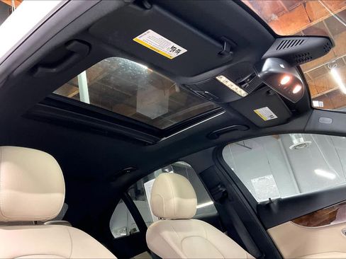 Used 2018 Mercedes-Benz C 300 Sedan image 23