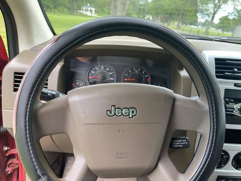 Used 2008 Jeep Compass Sport image 21