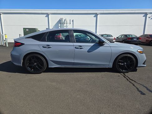 Used 2023 Honda Civic Sport image 7