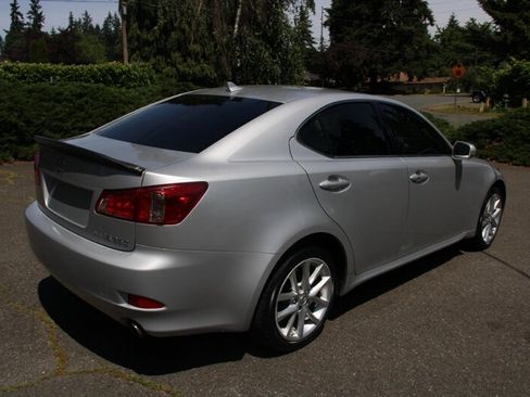 Used 2012 Lexus IS 250 AWD w/ Premium Pkg Value Edition image 3