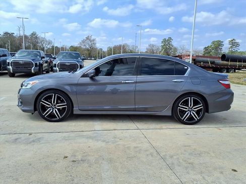 Used 2017 Honda Accord Sport Special Edition image 8