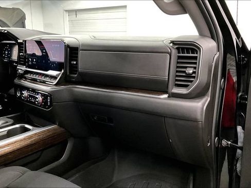 Used 2024 GMC Sierra 1500 Elevation AWD/4WD image 19