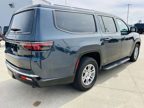 Used 2024 Jeep Wagoneer L 4WD w/ HD Trailer Tow Package image 42