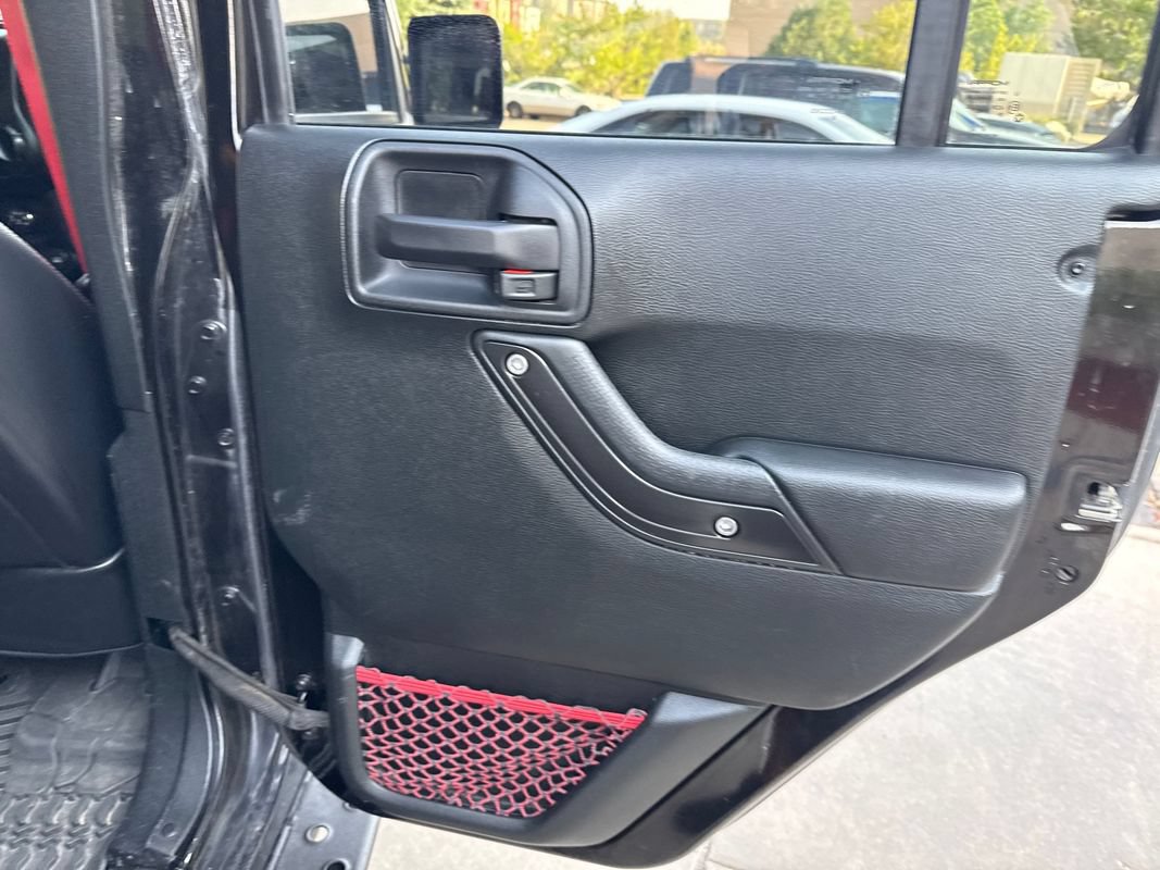 Used 2018 Jeep Wrangler Unlimited Rubicon AWD/4WD image 18