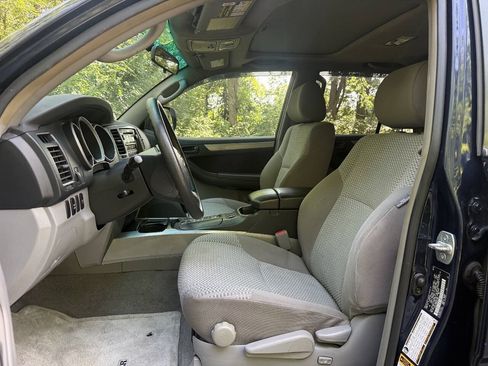 Used 2006 Toyota 4Runner SR5 AWD/4WD image 55