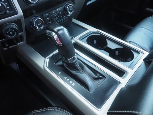 Used 2020 Ford F150 Lariat image 11