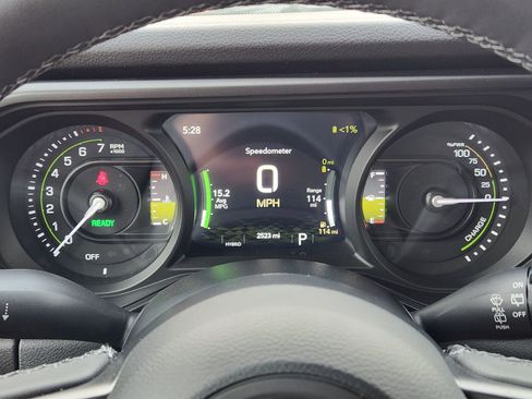 Used 2025 Jeep Wrangler Sport image 24