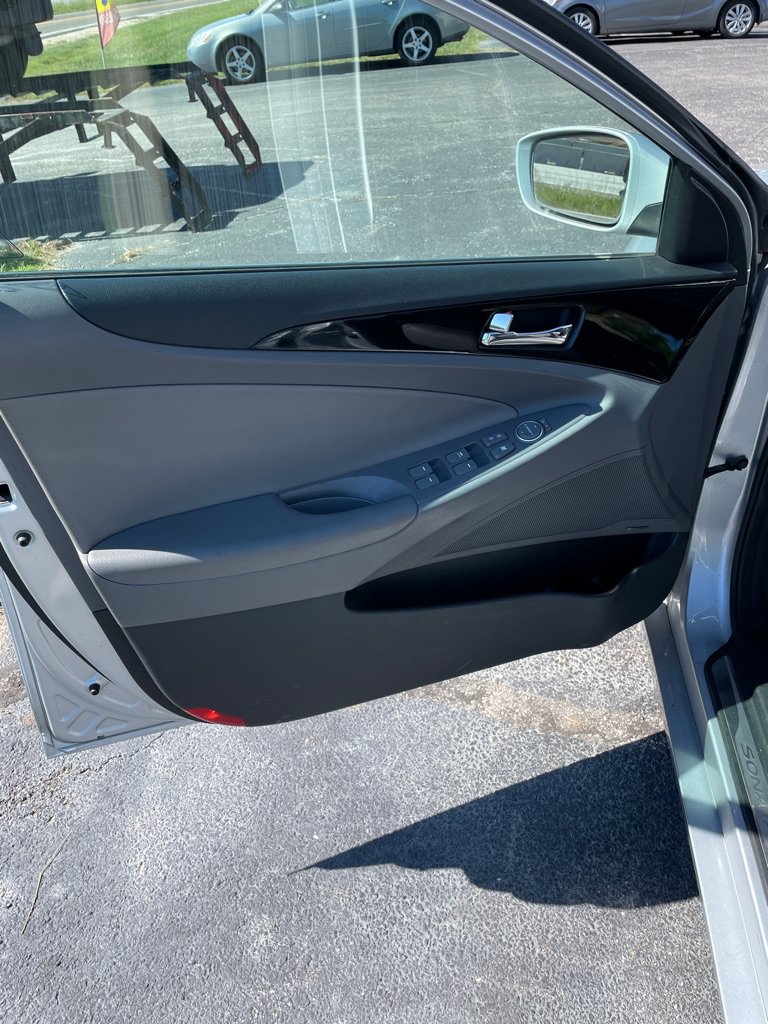 Used 2013 Hyundai Sonata Limited FWD image 10