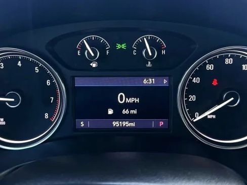 Used 2021 Buick Enclave Essence FWD image 30
