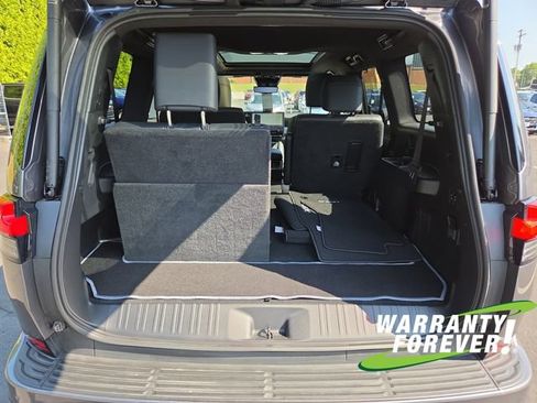 Used 2025 Lexus GX 550 w/ Accessory Package (Z1) AWD/4WD image 18