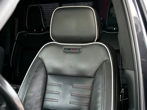 Used 2022 GMC Sierra 1500 AT4X image 48