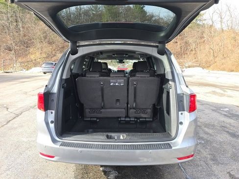 Used 2024 Honda Odyssey Touring image 4