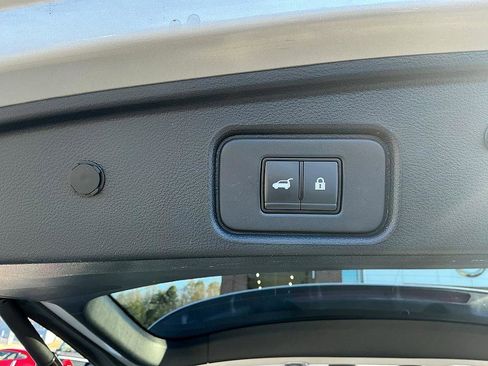 Certified 2024 Nissan Pathfinder SL w/ SL Premium Package image 30