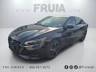 Used 2023 Nissan Altima 2.5 SR video 1