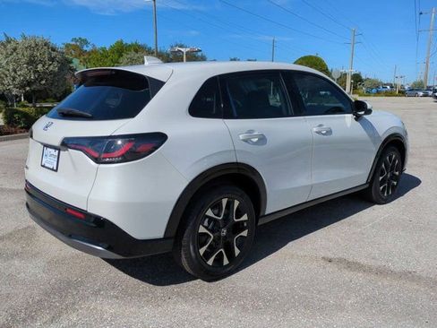 New 2026 Honda HR-V EX-L image 3