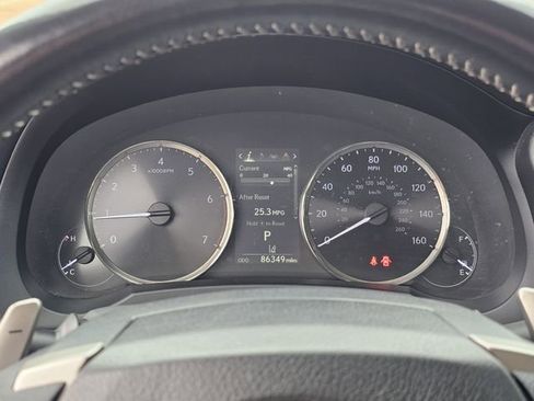 Used 2017 Lexus IS 200t image 12