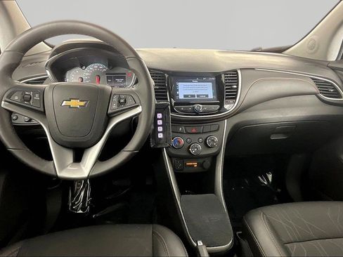 Used 2017 Chevrolet Trax LT w/ LT Convenience Package FWD image 7