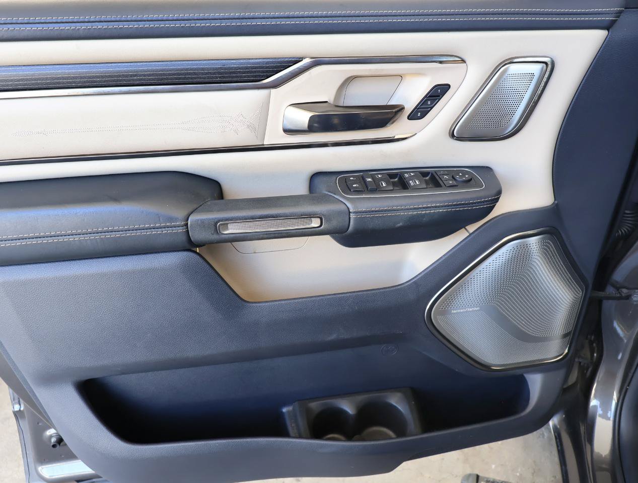 Used 2019 RAM 1500 Limited AWD/4WD image 39