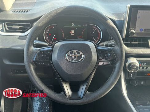 Used 2025 Toyota RAV4 XLE AWD/4WD image 13