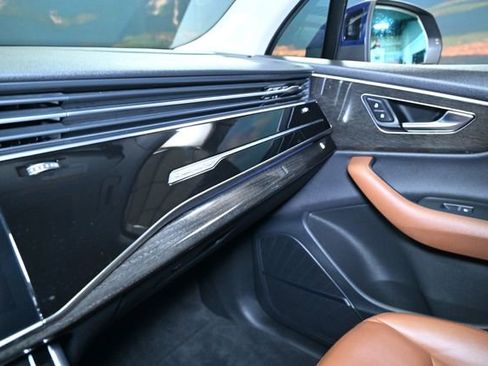 Used 2022 Audi Q7 3.0T Premium Plus image 31
