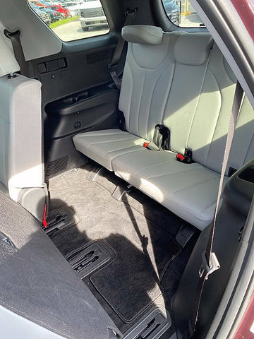 Used 2025 Hyundai Palisade SEL AWD/4WD image 24