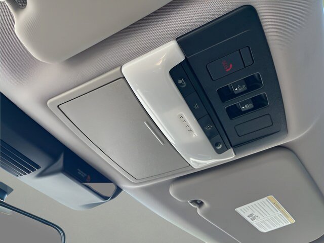 Used 2024 Mitsubishi Outlander SE AWD/4WD image 23