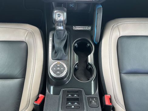 Used 2024 Ford Bronco Wildtrak AWD/4WD image 18